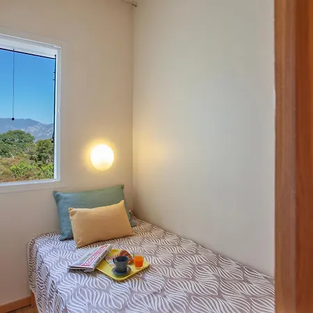 Agula Mora Леччи