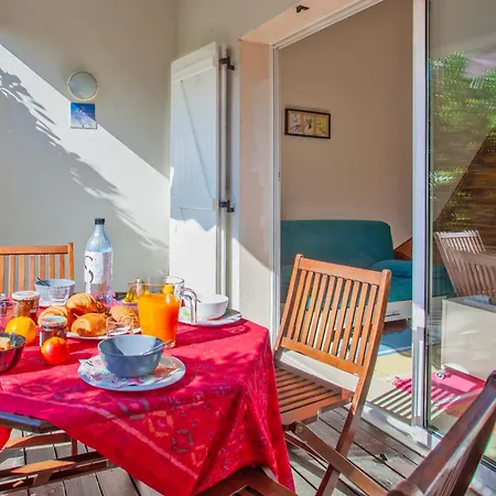 Agula Mora Вилла Леччи