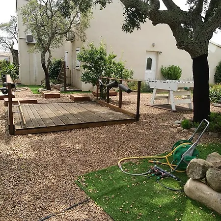 Agula Mora Вилла Леччи